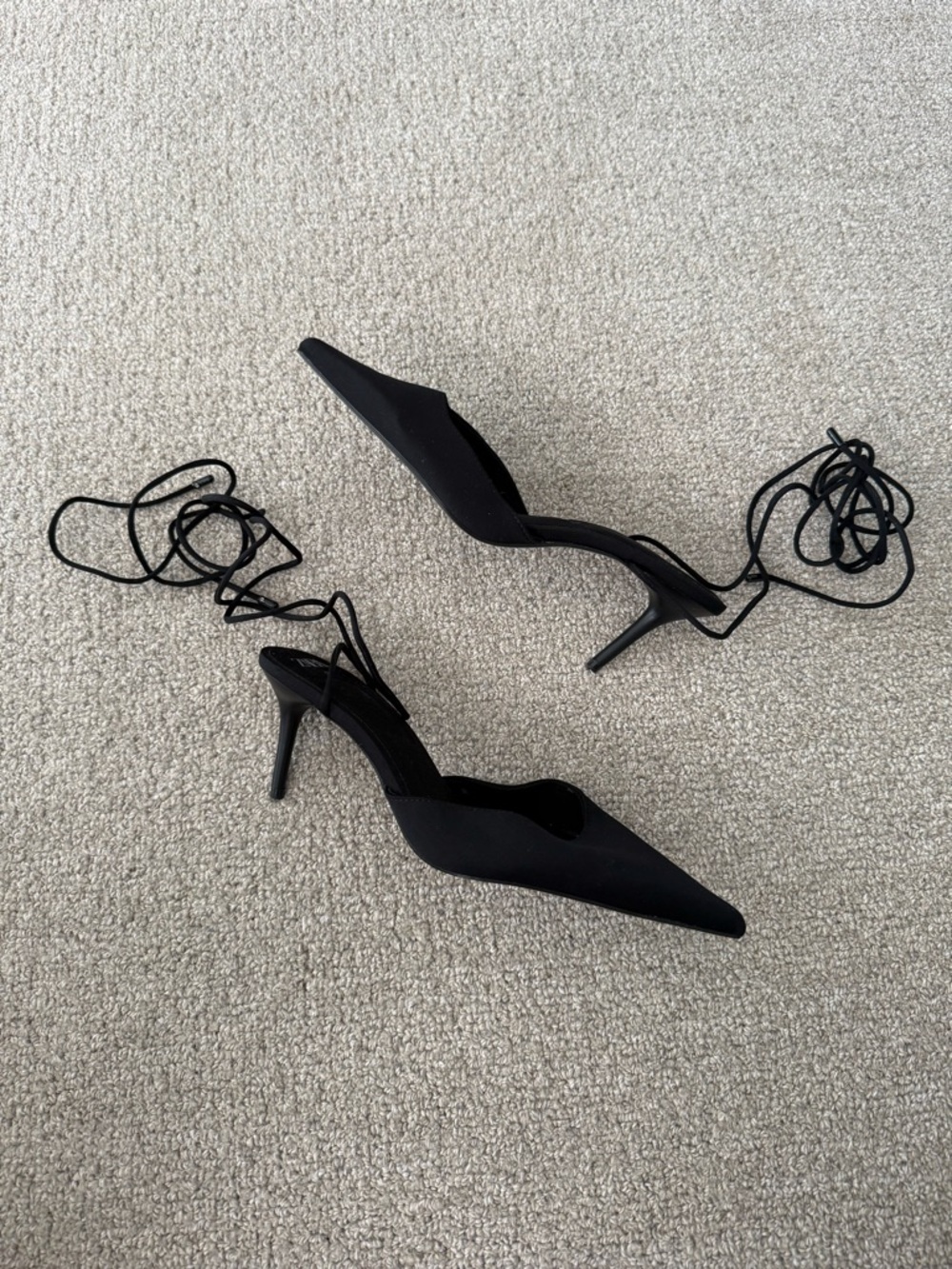 NWoT Zara Black Lace-Up Pointed Toe Kitten Heel Pumps